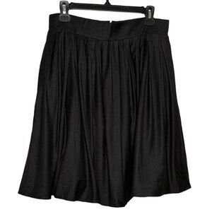 St. John Elegant A-Line Skirt in Dark Gray with Tulle Lining - Size 8